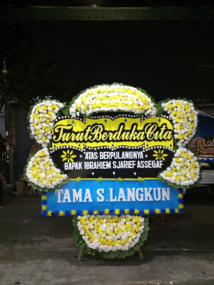 Papan Bunga Duka di Saradan
